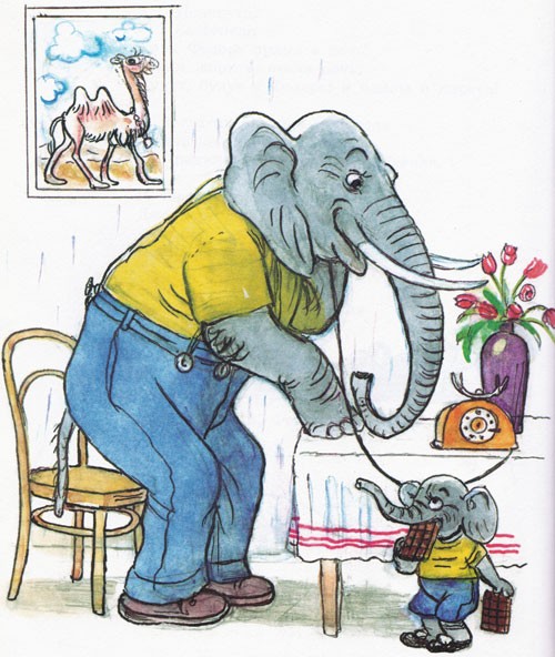 Слон звонит по телефону